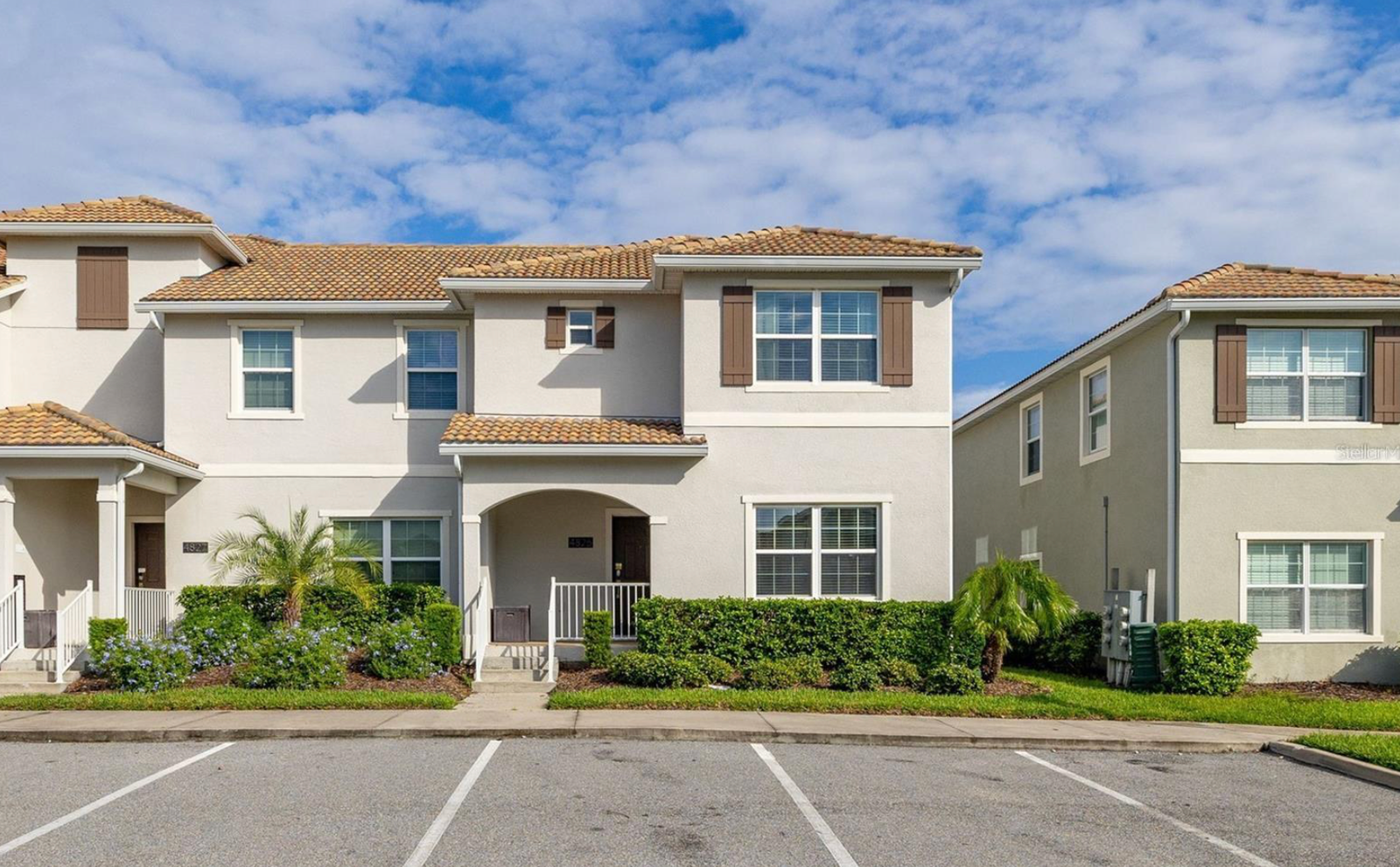 Storey Lake: The Cove Resort Townhomes